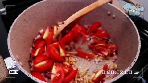 TasteHU226 _ How to Cook Sinampalukang Manok