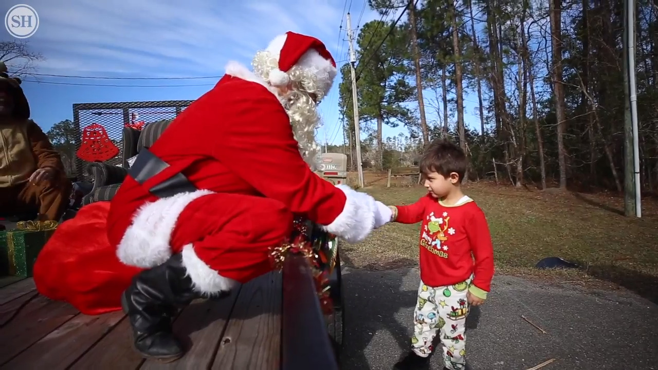 Mardi Gras krewe brings Christmas, Santa to Mississippi children