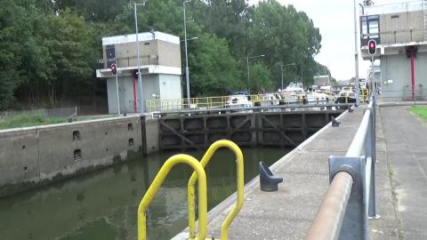boat lock 2 