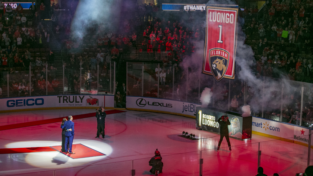 Roberto Luongo is getting his jersey number retired by the Florida Panthers