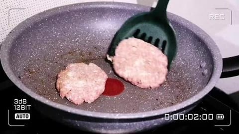 TasteH214_ How to Make Burger Made with Pork
