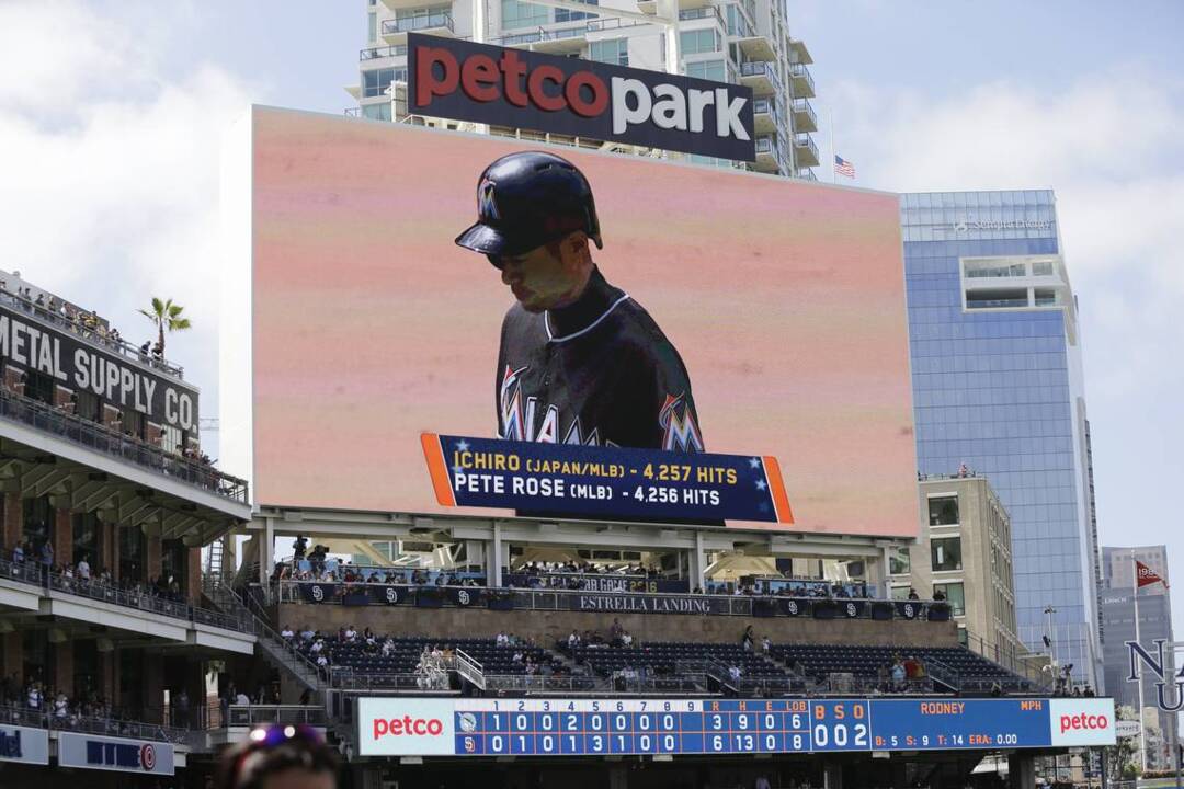 Pete Rose says Ichiro can't catch him