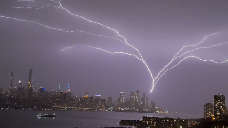 Dazzling footage of 'upside-down' lightning caught over New York City