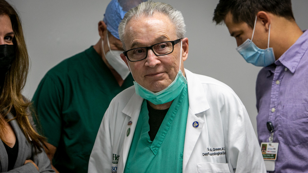 Worldrenowned neurosurgeon Dr. Barth Green performed his last surgery