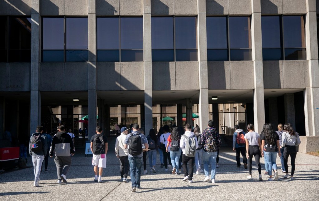 Cal State deadline could lead to unvaccinated students on campus and missed classes