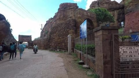 A Quick Trek On The Northern Hill | Badami 