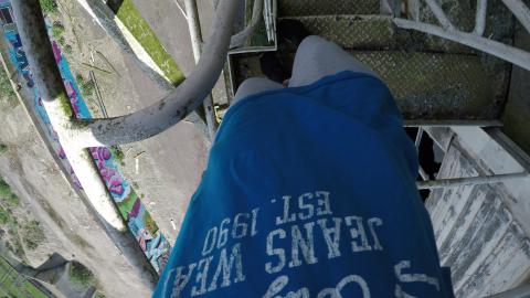 POV AMAZING VIEW! CLIMBING LADDER AT ABANDONED FACTORY 