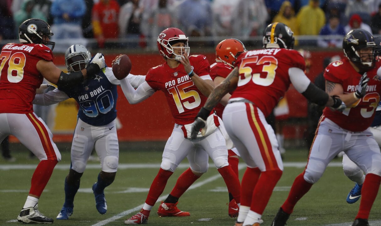 Chiefs fullback Anthony Sherman puts on show in Pro Bowl