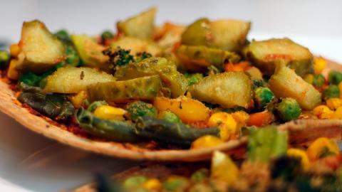 200 Calorie Vegan Tortilla Pizza