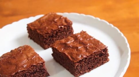 4 ingredient Nutella Brownies | SweetTreats