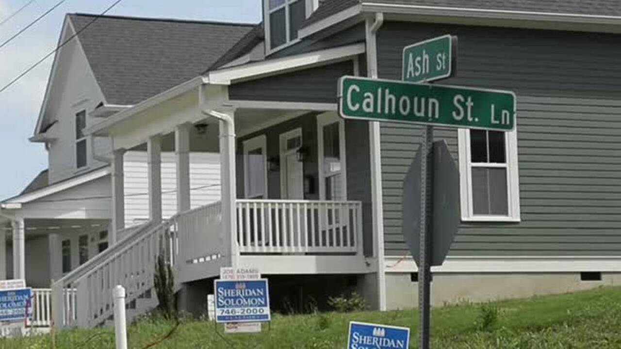 Beall's Hill open houses show a new look. Macon Telegraph