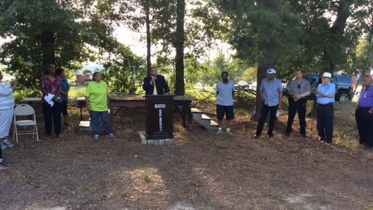 Video: Bibb County Coroner Leon Jones speaks at rally | Macon Telegraph