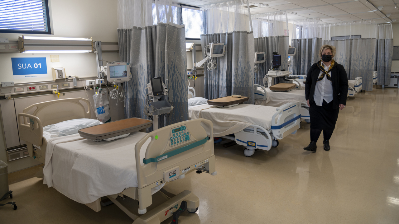 Video Kaiser hospital activates more beds as omicron wave hits