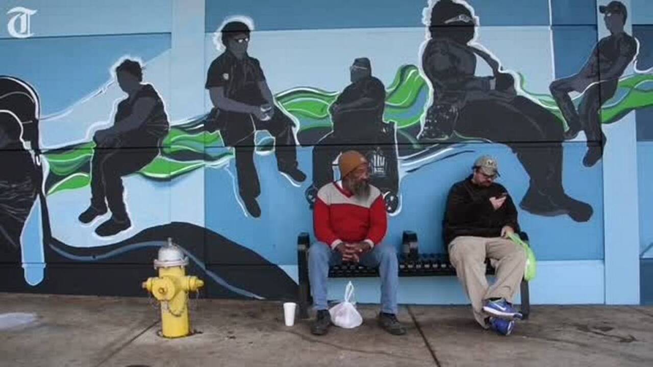 Macon Transit riders star in Arts Alliance mural at downtown hub ...