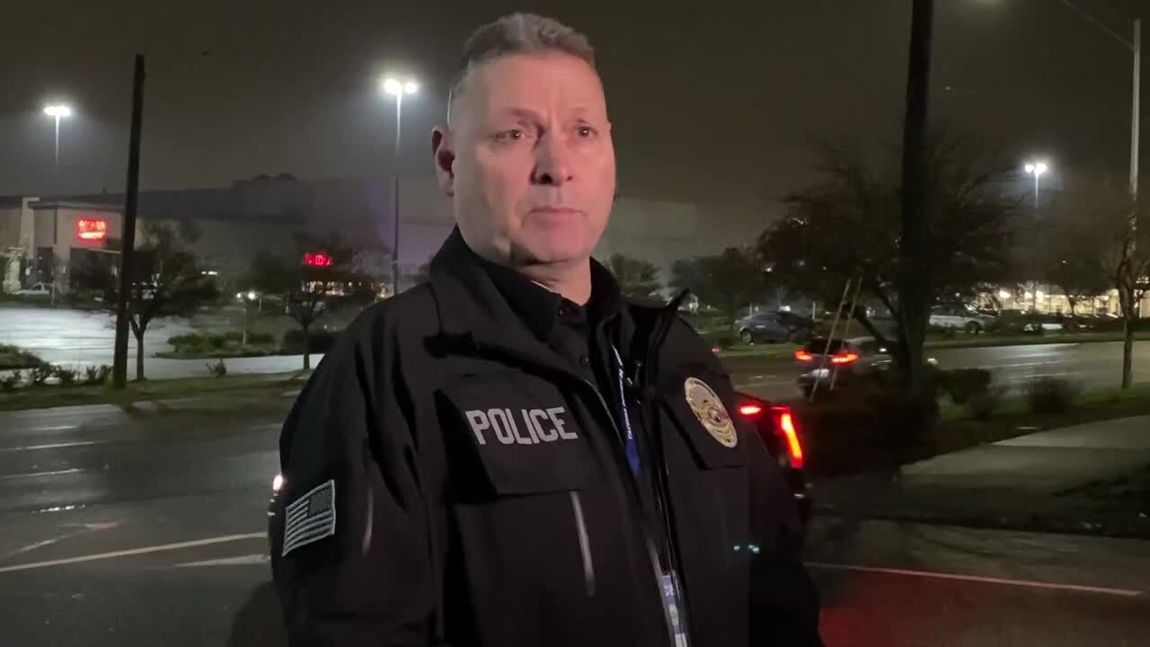 Tacoma Police Discuss Shooting At Tacoma Mall 