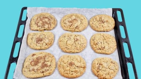 How To Make The Best CHOCOLATE CHIP COOKIES! Tasty Food