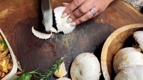 Polenta with sautéed mushrooms, mozzarella