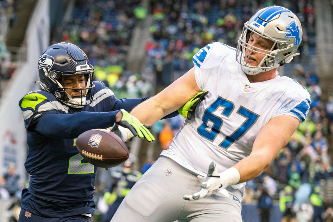 Seahawks' Quandre Diggs thrives as teacher for young Seattle secondary