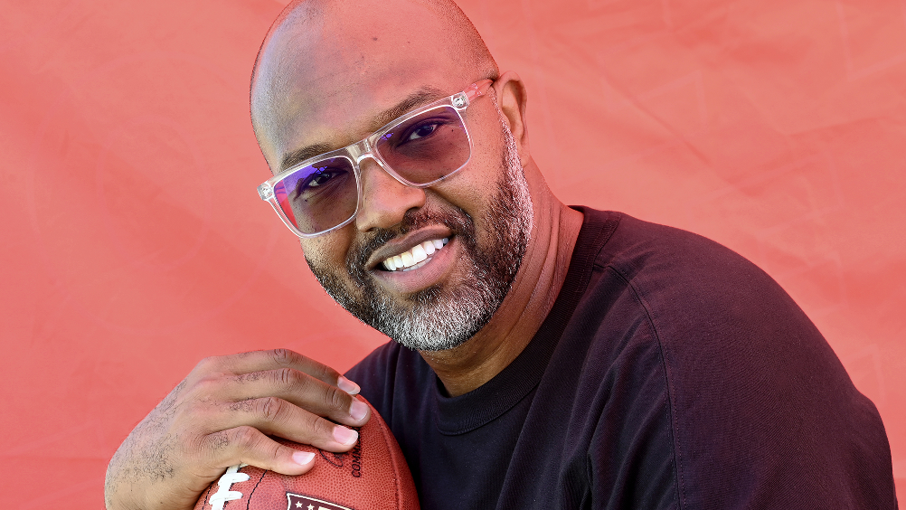 Former NC State wide receiver Torry Holt to be inducted in College Football  Hall of Fame - Backing The Pack