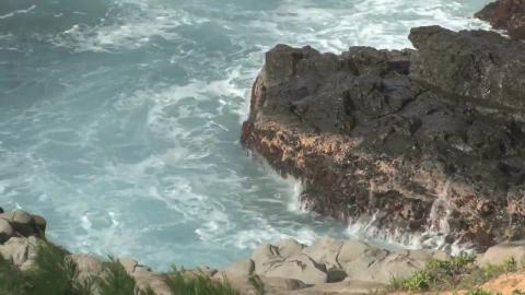 Ocean Waves Crashing - Relaxing Sounds - Calming For Slee...