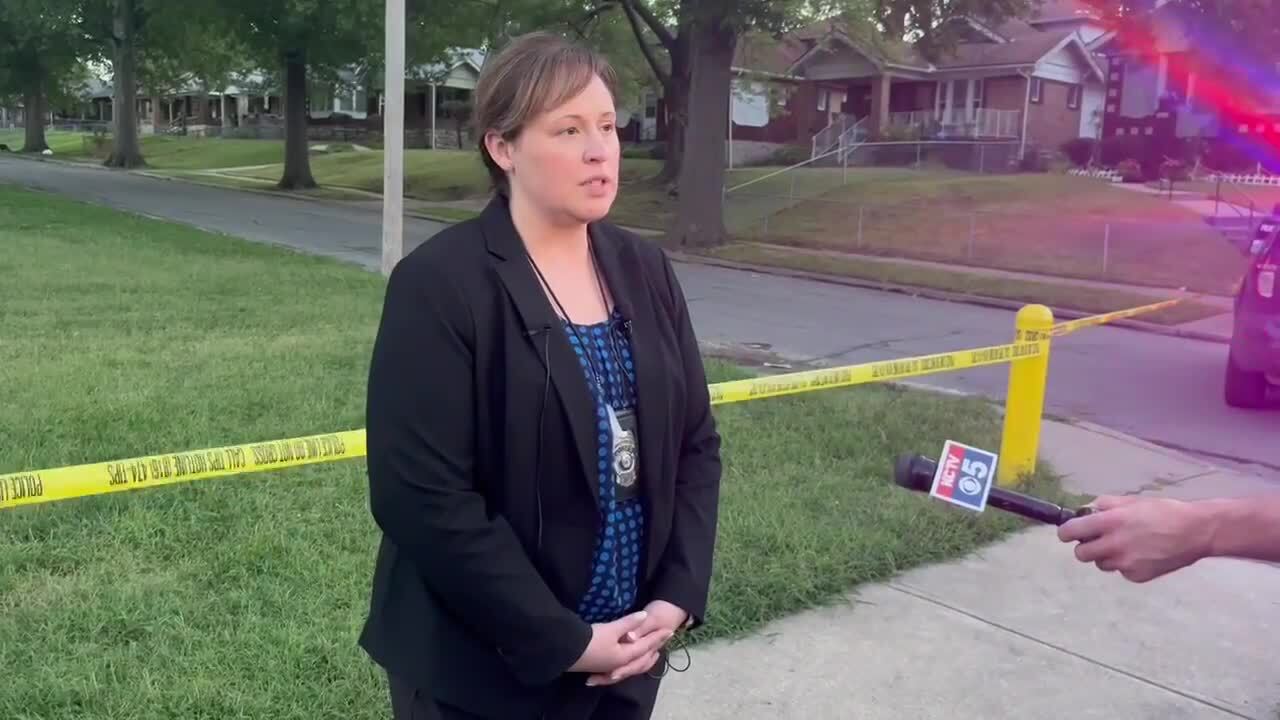 Video Kcpd Investigates Homicide In Blue Hills Park Kansas City Star 9131