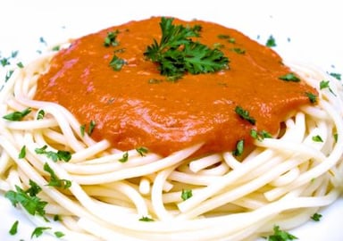 How to Make a Creamy Tomato and Basil Sauce for Pasta