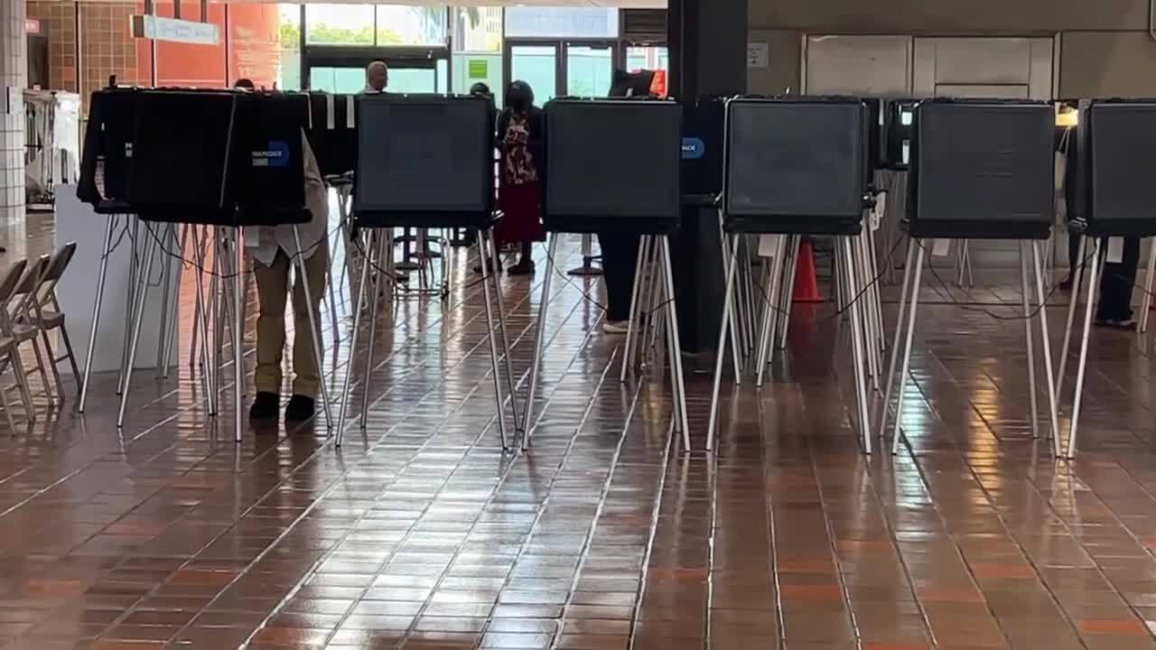 First Day Of Early Voting In South Florida | Miami Herald