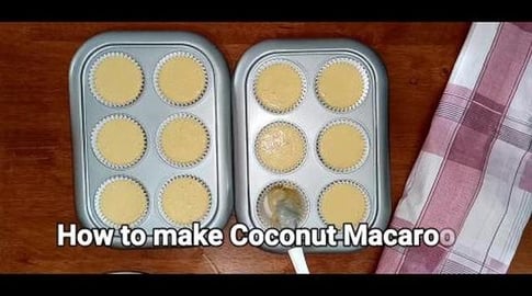TBS82 _ COCONUT MACAROONS