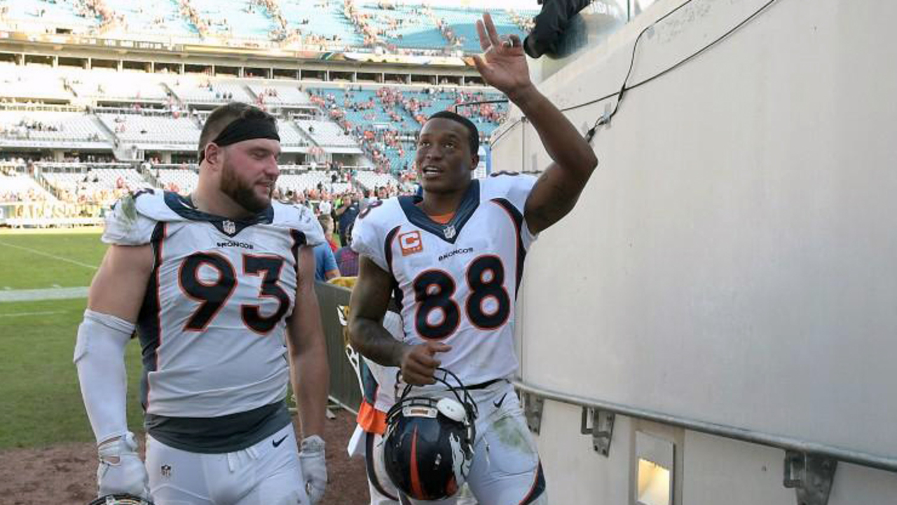 DENVER BRONCOS GAME: Broncos honor Demaryius Thomas in 38-10 win