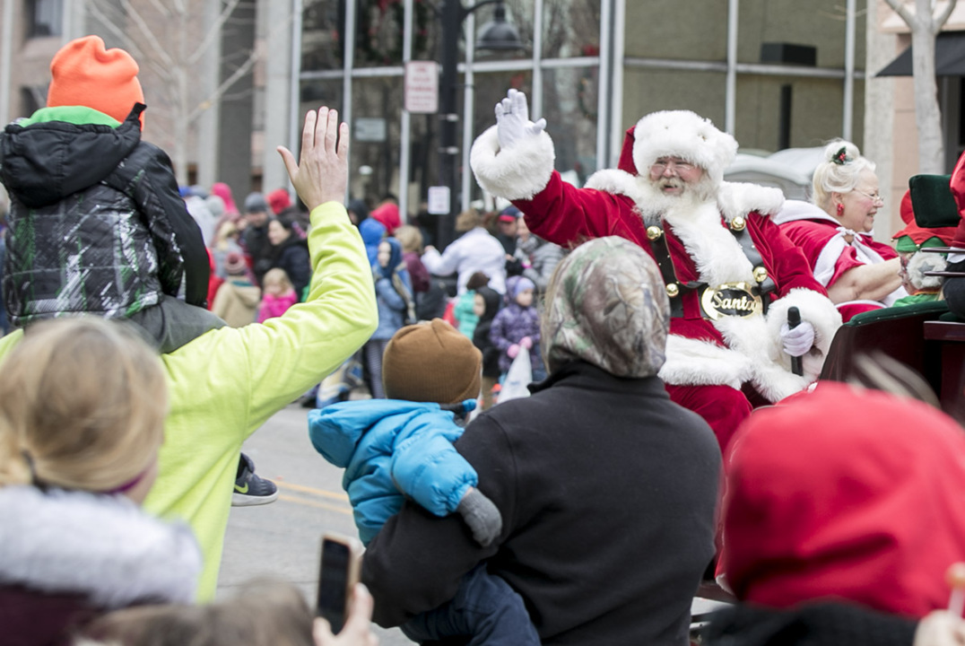 Southern Illinois town Santa during a blustery and chilly