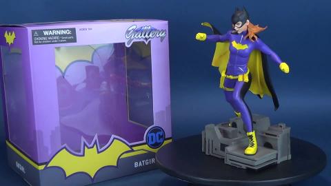 Diamond Select Toys Batgirl Gallery Statue Review