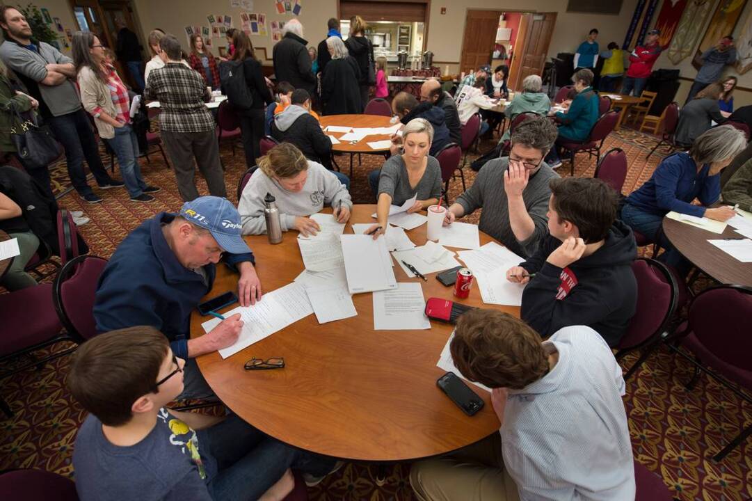 Hundreds write letters calling for release of Kansas man detained by