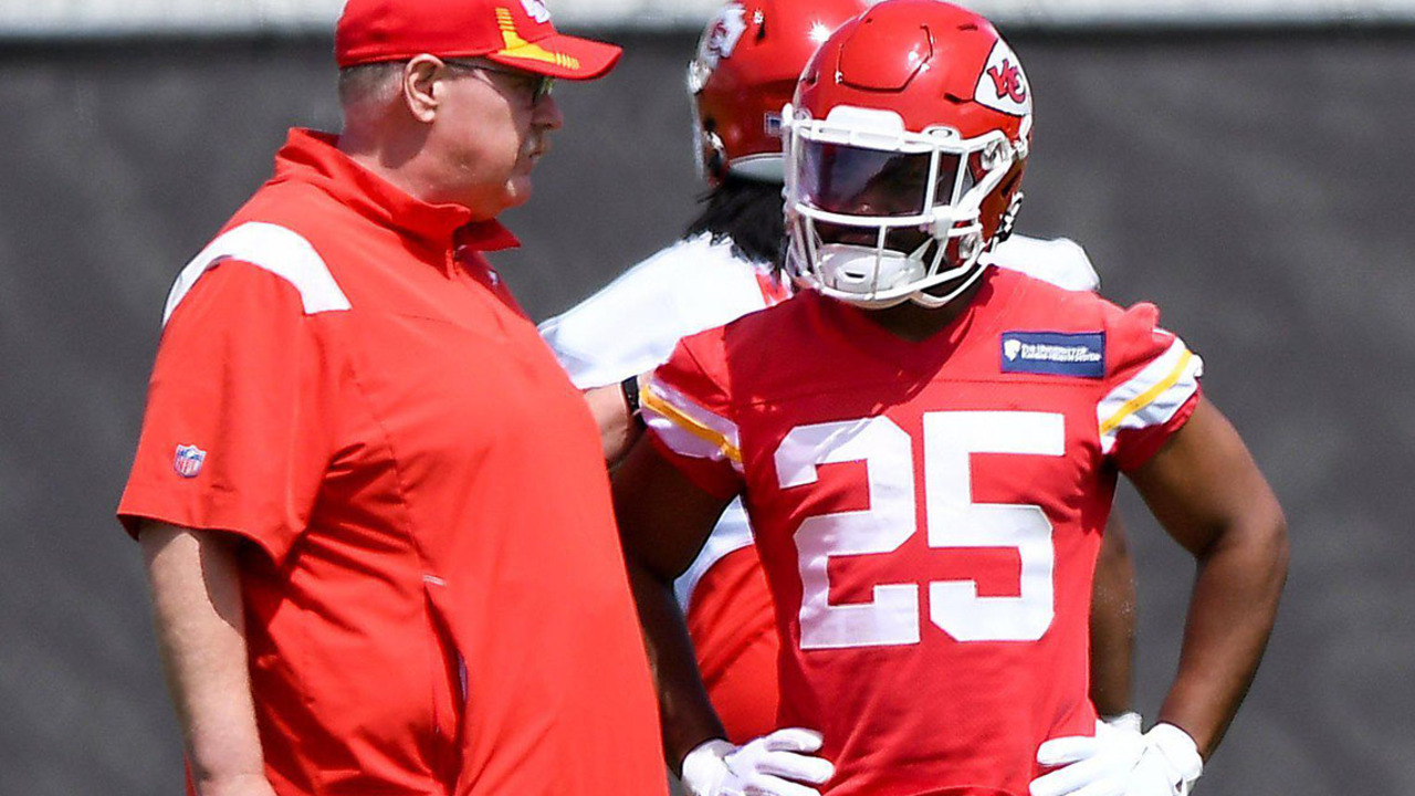 Chiefs' Edwards-Helaire rejoins Hill, others at practice