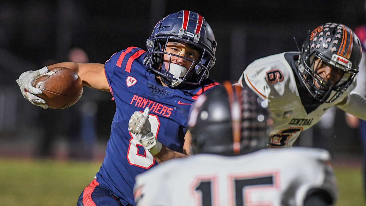 Fresno's Memorial defeats Central in D1 football playoff Fresno Bee