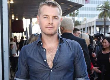The Flash's Rick Cosnett on his decision to  come out as ...