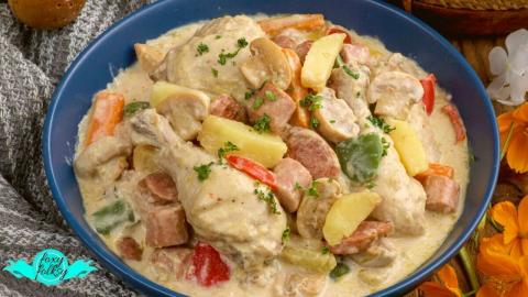 CREAMY CHICKEN PASTEL