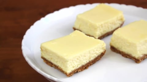 New York Style Cheesecake Bars | SweetTreats