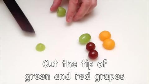 How to Make Edible Pineapple Flowers