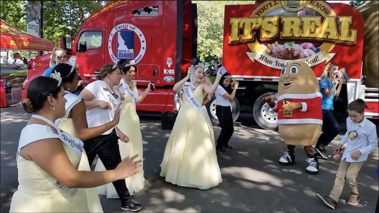 Watch the Pierce County Daffodil Festival princesses get down with a