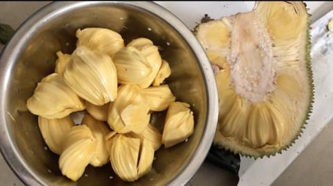 MY MOM CUT JACK FRUIT EASILY || CHECK HOW !! BY BB CHEF