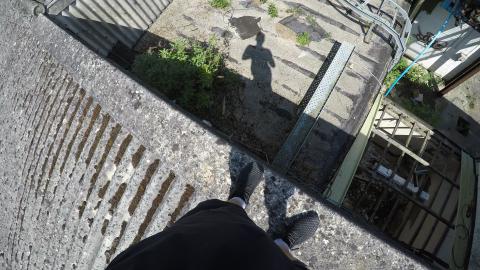 STANDING ON ABANDONED ROOFTOP YIKES