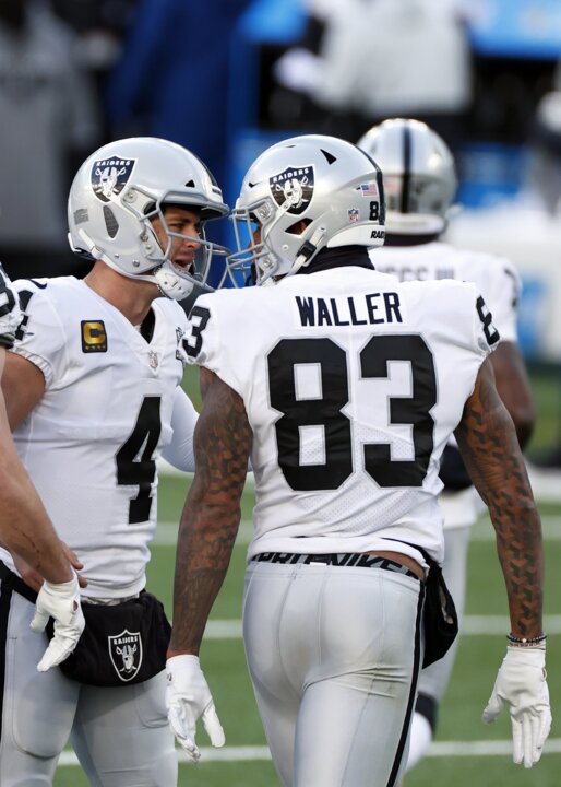 December 6, 2020, Las Vegas Raiders quarterback Derek Carr (4) celebrates  the touchdown with tight end Darren Waller (83) during the NFL game between  the Las Vegas Raiders and the New York