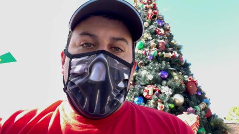 Christmas - Disney Springs - Christmas Tree Stroll 2020 -...