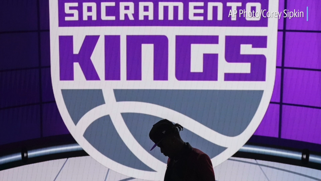 Kings nab Iowa's versatile Keegan Murray with 4th pick