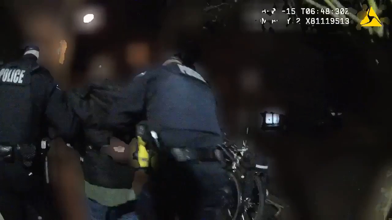 Video Shows Bellingham Police Officers Struggling With A Homeless Man Who Died In Custody 9890