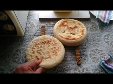Bread, pancakes and baked chicken !