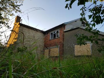 EXPLORING SPOOKY ABANDONED HOUSE!