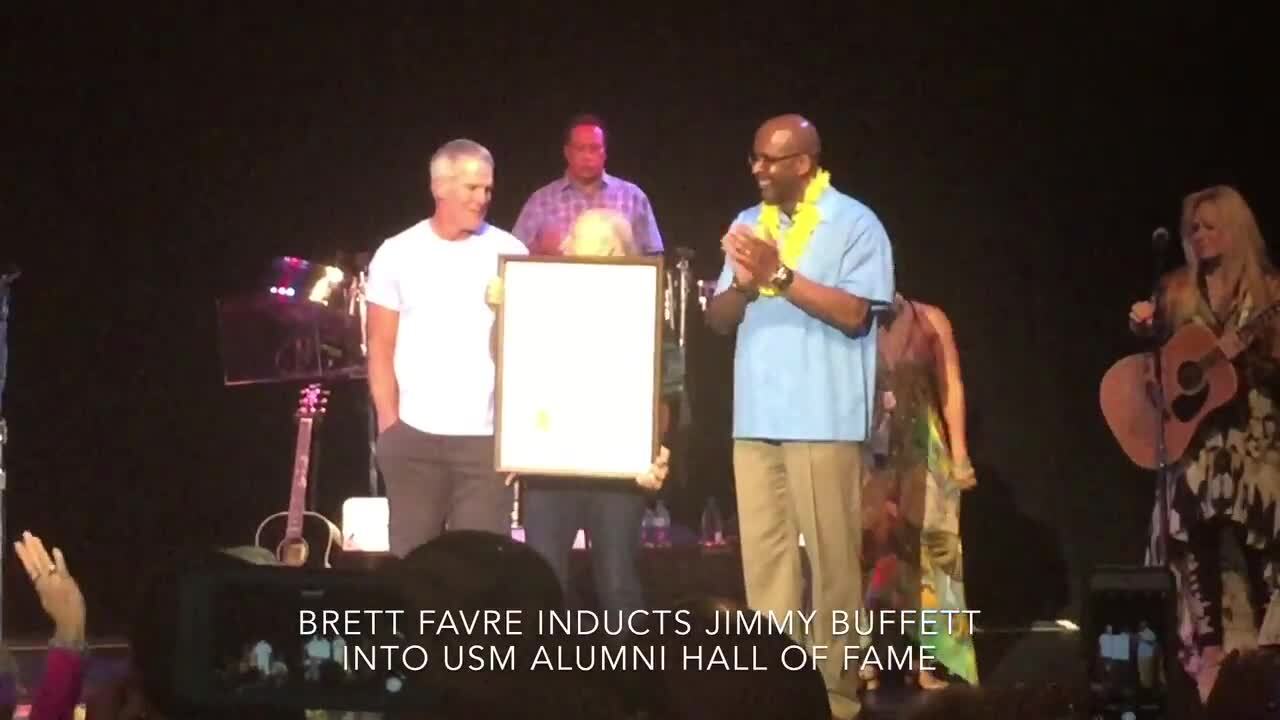 Jimmy Buffett Inducted Into USM Alumni Hall Of Fame | Biloxi Sun Herald