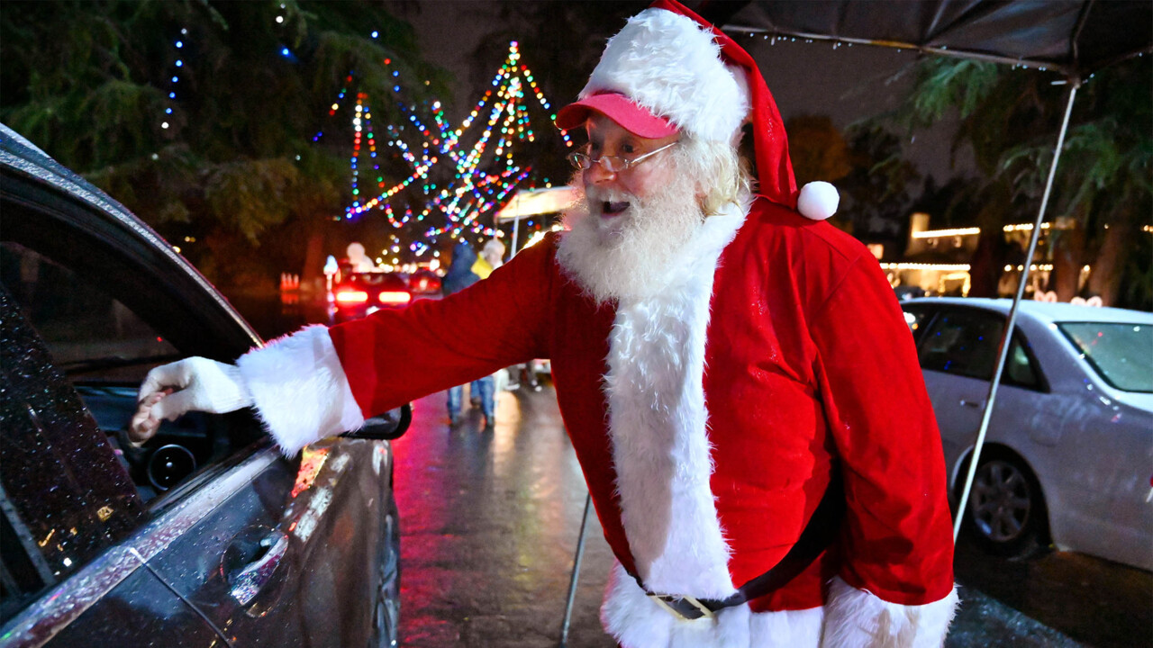 Christmas Tree Lane opens celebrating 100 years in Fresno Fresno Bee