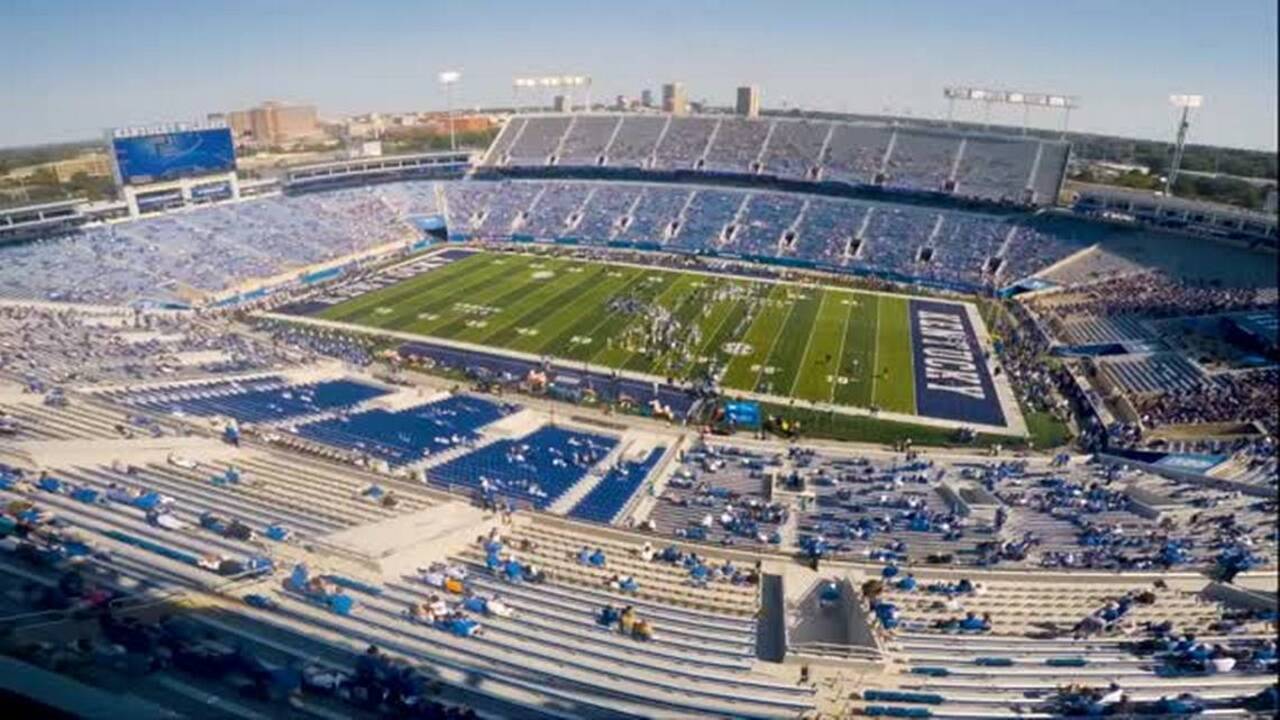 Kentucky-EKU football timelapse from Kroger Field | Lexington Herald Leader